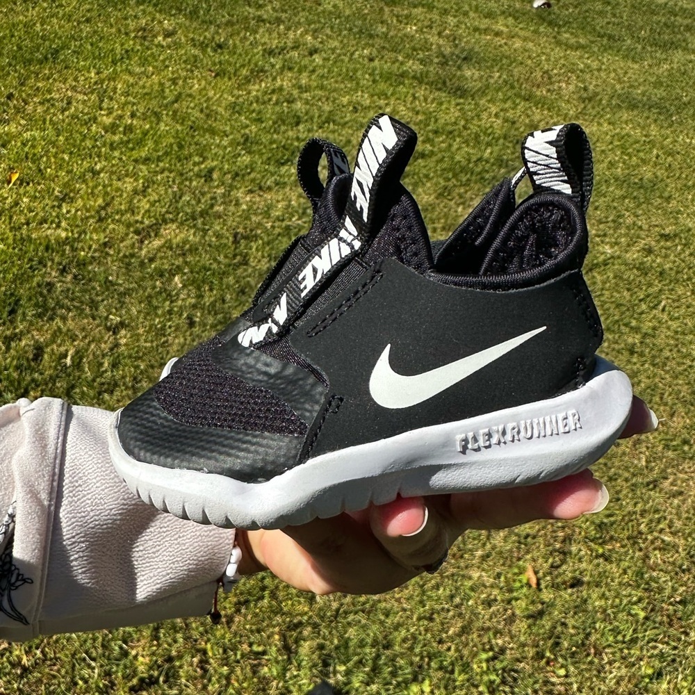 Nike Kids Flex Runner Black Shoes